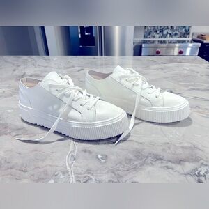 White leather platform Crown Vintage size 11 sneakers